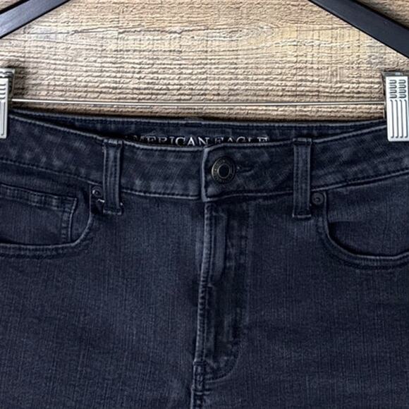 American Eagle Hi-Rise Shortie Jean Denim Shorts Washed Black Size 4 - Picture 2 of 9
